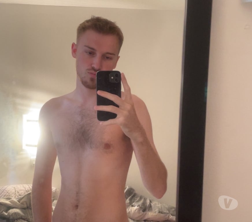  Gay massage East London Whitechapel - East London - Photos for Hairy twink available