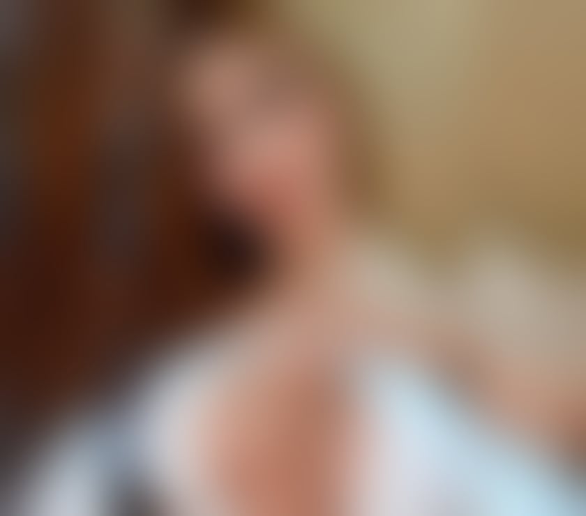 Photos for Bia first time in Edinburgh want some fun