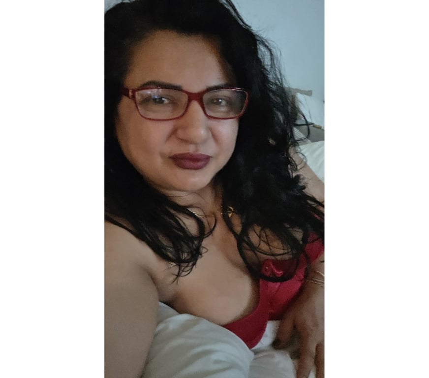 Escorts Hertfordshire Stevenage - Photos for Julie GFE. brazilian 🇧🇷🇧🇷