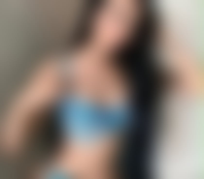 Mía latina party girl 💯💯real PICTURES💯💯