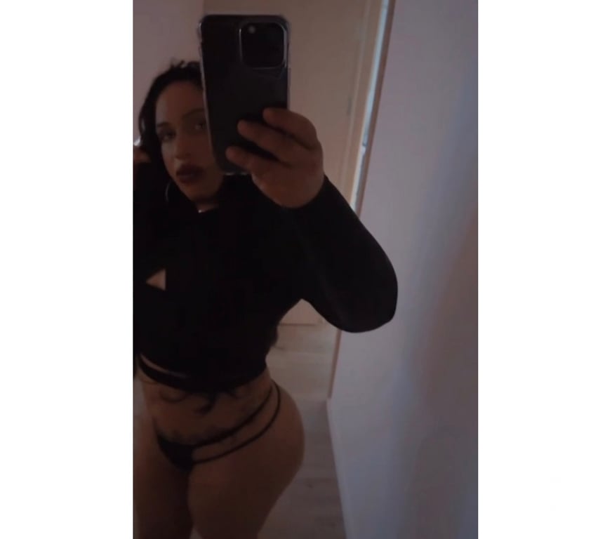 Escorts Buckinghamshire Milton Keynes - Photos for Available Now 🌹 new Sweet Mia ❤️