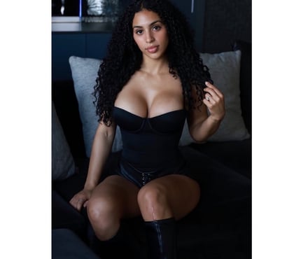 Escorts Walthamstow Central Station East London - Photos for BROWN GIRL,I’m Dandara is my first time here 💘