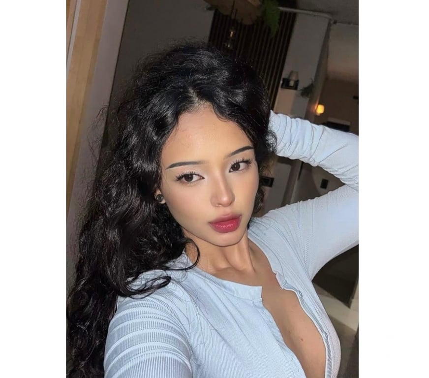 Escorts East London Canary Wharf - East London - Photos for ISABELLA 🥵STREAP ON❌ DOMINATION