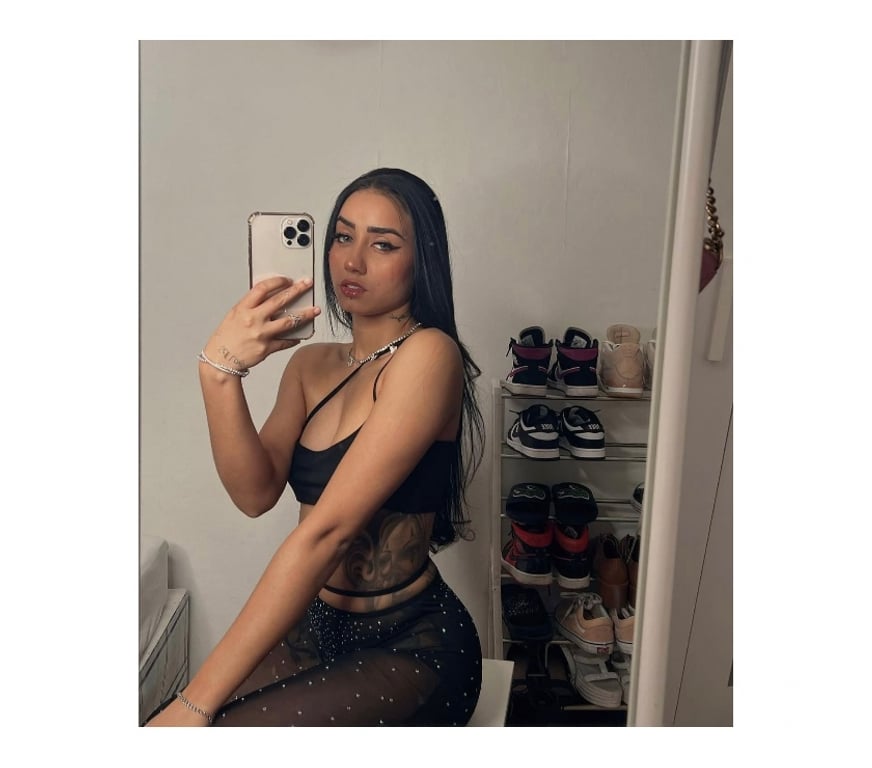 Escorts West Sussex Crawley - Photos for YAZMIN 👄 PETITE & SWEET 👄 HIGH ST 🩷
