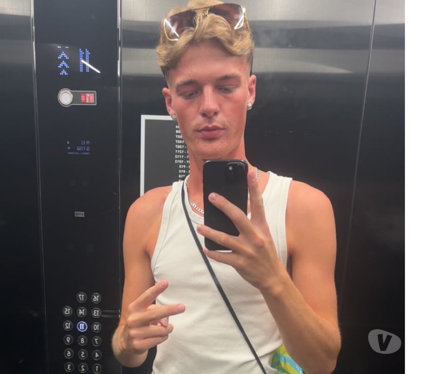  Gay massage Greater Manchester Manchester - Photos for Looking for a a connection?