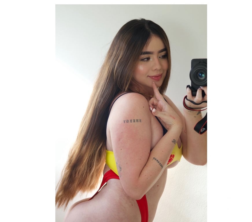 Escorts Bedfordshire Luton - Photos for Imola — where charm meets boldness 1° TIME IN UK 🇧🇷