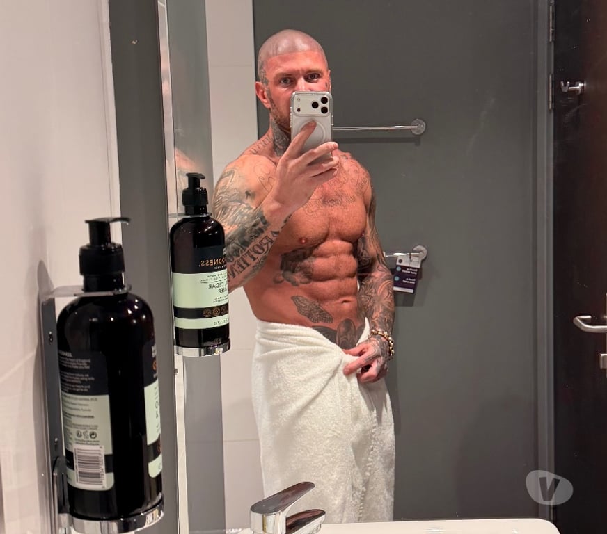  Gay massage West Midlands Birmingham - Photos for Mr Murdz Masculine Tattooed, muscular man insta rob_murdz