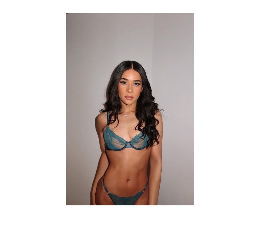 Trans Escorts Cardiff Cardiff City Centre - Cardiff - Photos for Alice Slim Ts Brazilian ✨