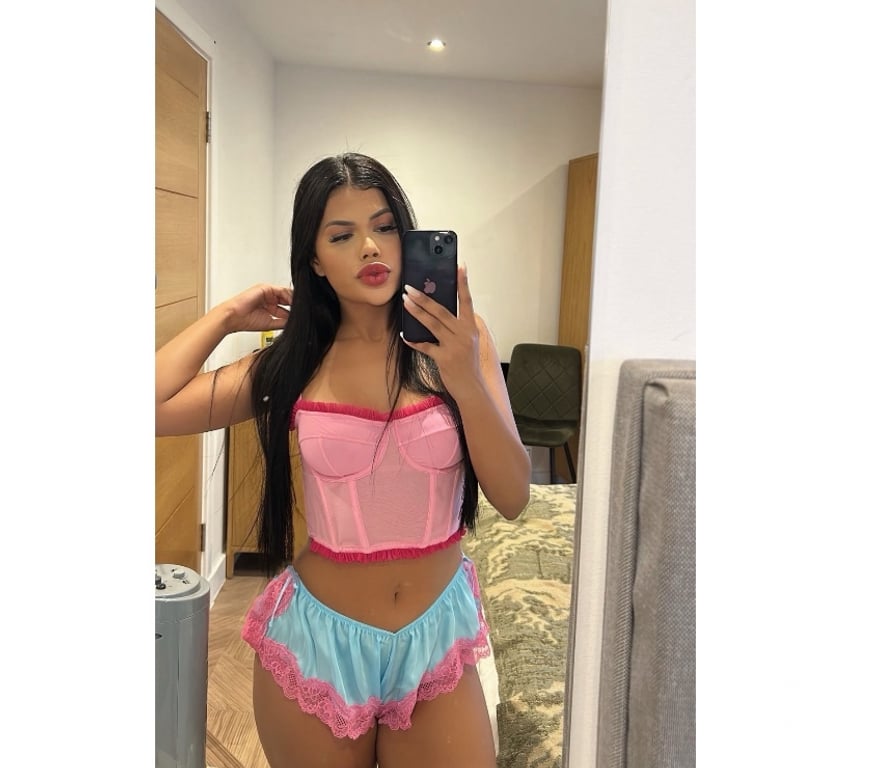 Escorts North West London Somerstown - North West London - Photos for 🔥 SENSUAL, ATTRACTIVE AND CHARMING BRUNETTE 💋