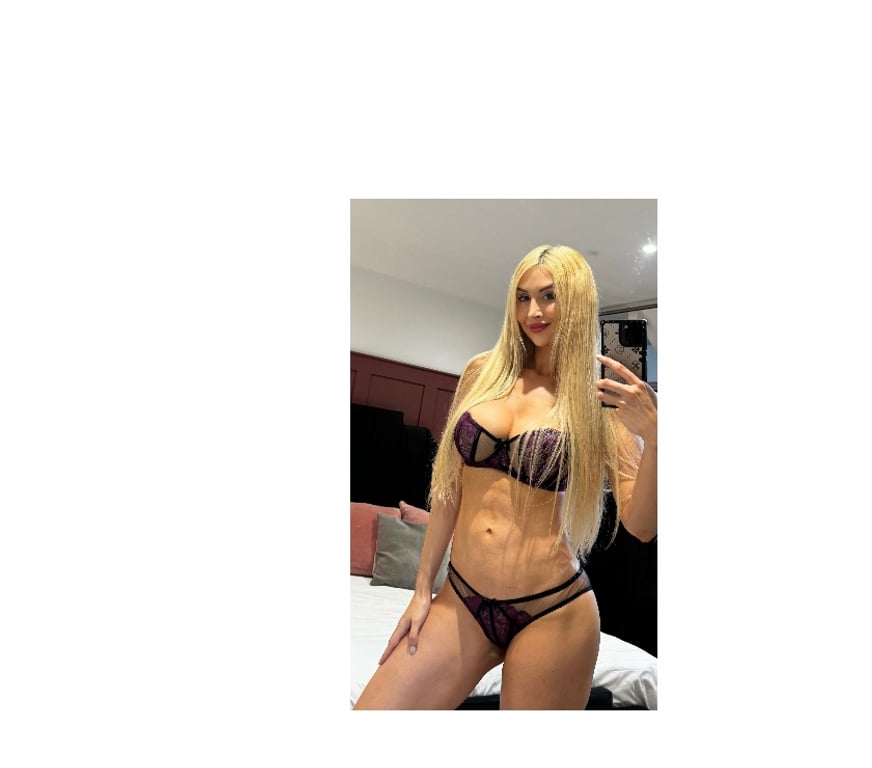 Escorts Fife Dunfermline - Fife - Photos for Elegant blonde bombshell tall tease fetish absolutely stunni