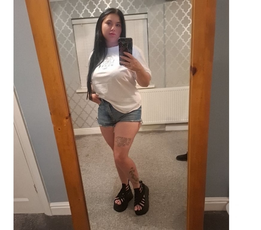 Escorts Merseyside Knowsley - Photos for Clean ,Friendly & Professional warm personality - Discret