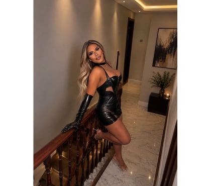 Transsexual Harrow Town Centre Harrow - Photos for Bruna xxl hot 🍆 party 🎊🎉
