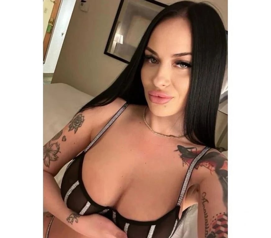 Escorts Norfolk Breckland - Photos for Carla NEW BRUNETTE PARTY💋