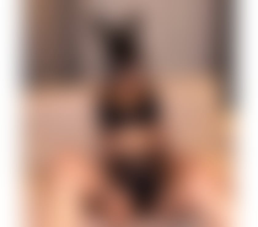 Escort Windsor Windsor and Maidenhead - Photos for YOUR FAVORITE BRUNETTE 🖤 OUTCALL