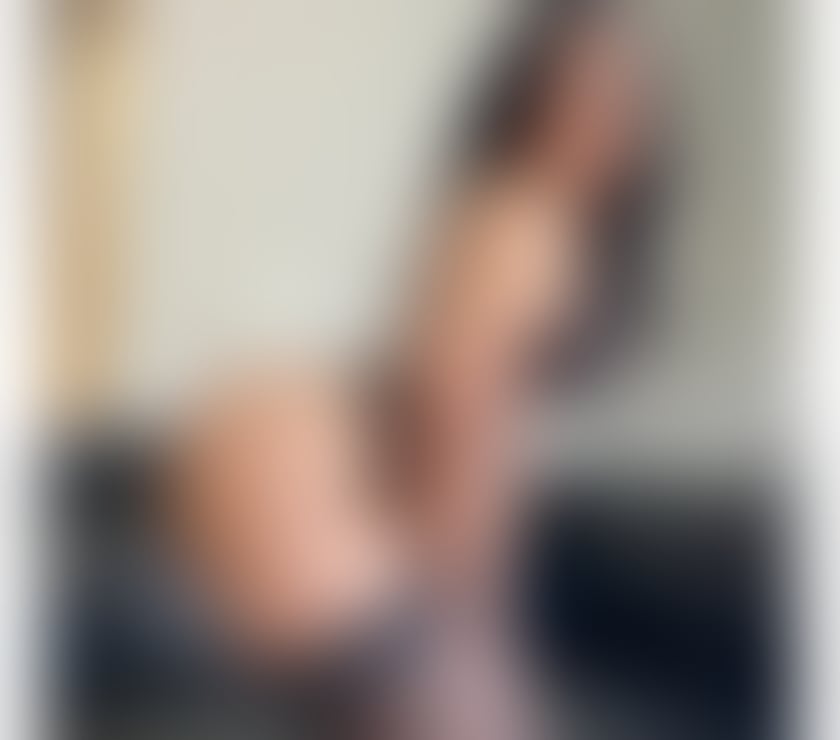 Escorts London Luton Airport Luton - Photos for SANDRA🍎🍎CURVES BEAUTIFUL 🤩🍎🍎