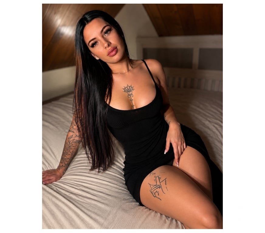 Escorts Surrey Reigate and Banstead - Photos for 😈 OUTCALL ONLY ❤️ Party Girl ❤️
