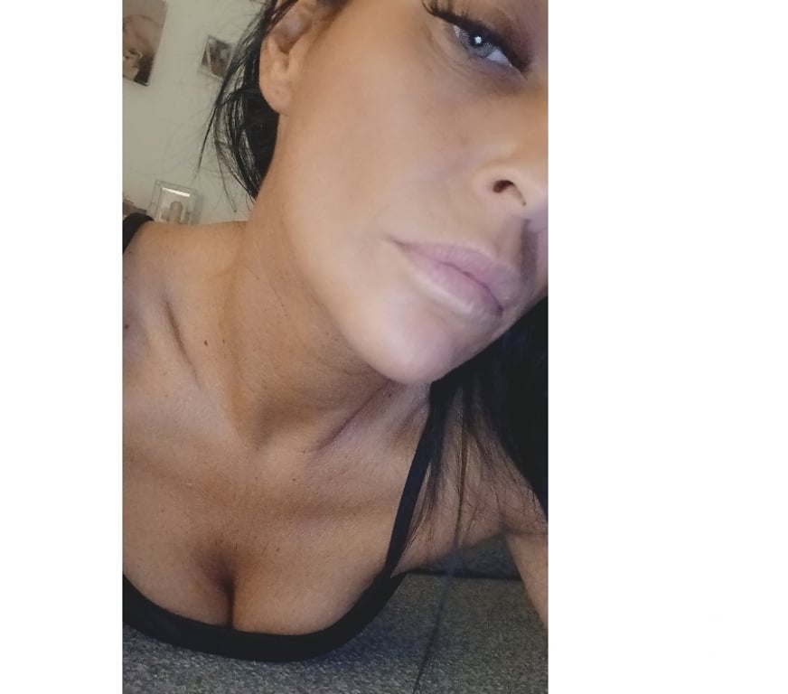Escorts County Durham Stockton-on-Tees - Photos for Raunchy Raven Haired BEAUTY