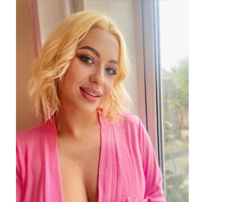 Escorts North West London Kilburn - North West London - Photos for 🩷🩷Sweet Mia🩷🩷