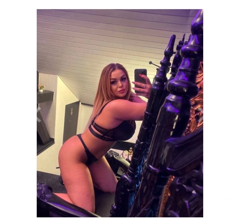 Escorts North West London Wembley Park - North West London - Photos for New in town 💯 🌁24h party🥂💥no rush🔥real