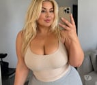 Hello im Emma BBW GIRL .IM NEW JUST FOR 2 WEEK XX