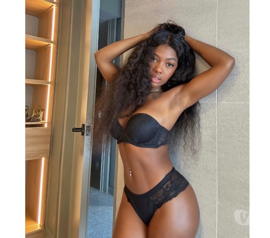 Escorts South East London Crystal Palace - South East London - Photos for HOT SLIM CHOCOLATE BABE🍫💋