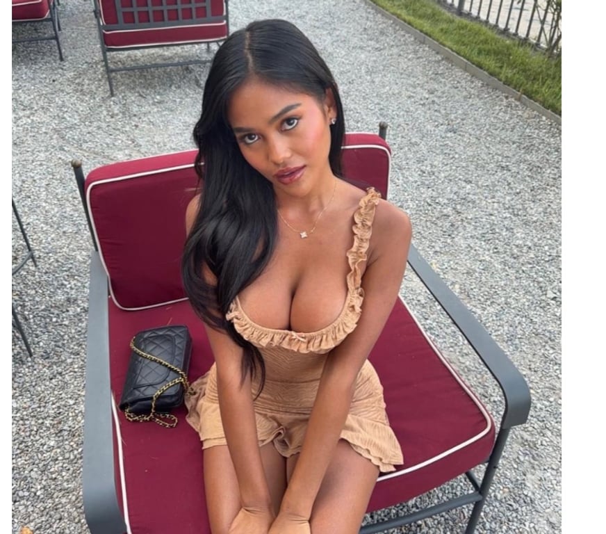 Escorts West Midlands Coventry - Photos for ROSIE 🌸 🇲🇾 COV LAST WEEKEND 🎉 PARTY GIRL