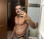 Body to Body masseur