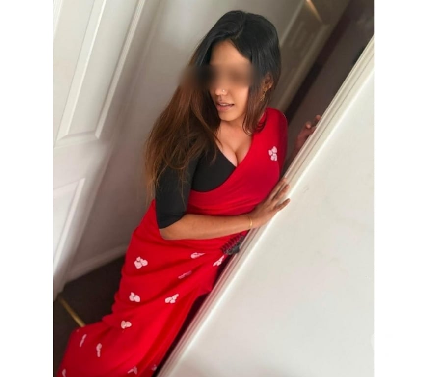 Escorts North London Tottenham - North London - Photos for South Indian Girl Sha Tamil 🇮🇳