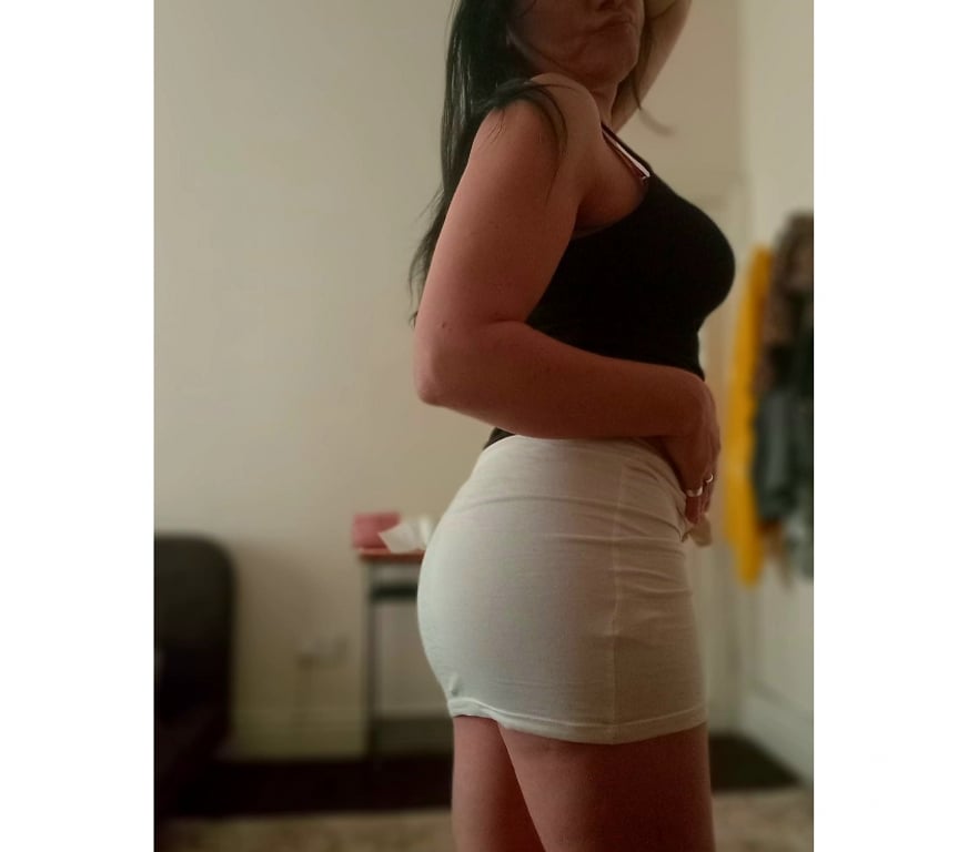 Escorts West Yorkshire Kirklees - Photos for New girl in town. For the weekend