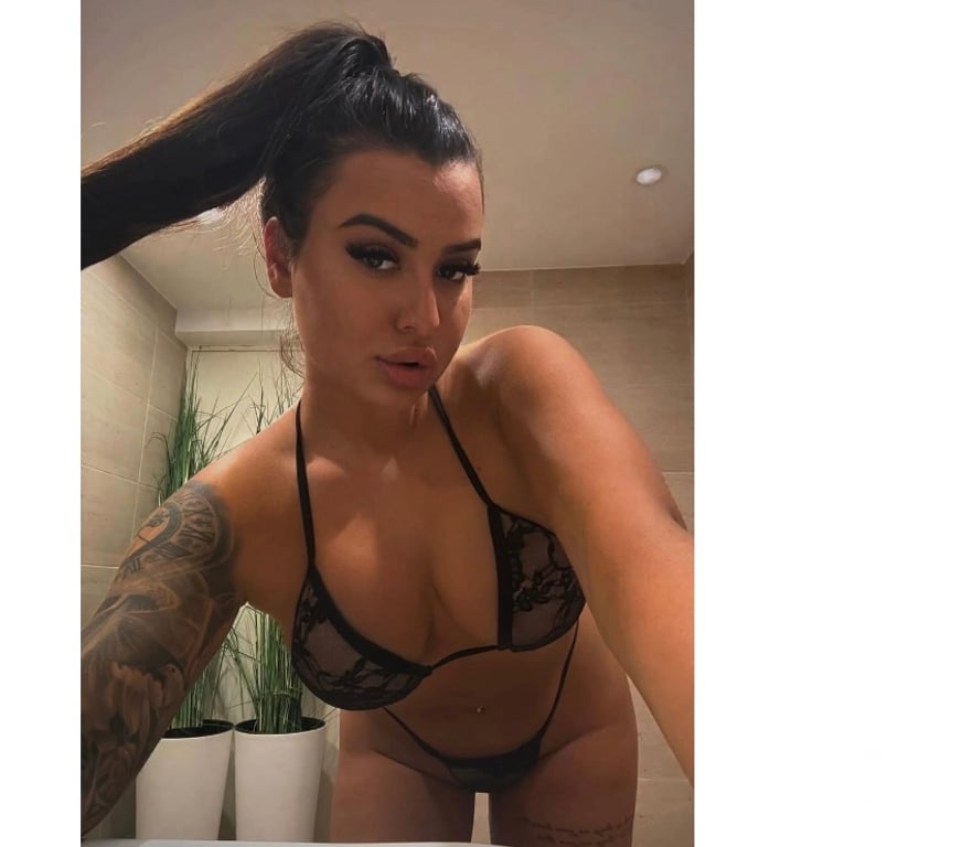 Escorts Newport - Wales Newport City Centre - Newport - Photos for Helena New in town 💥💥💥Full GFE