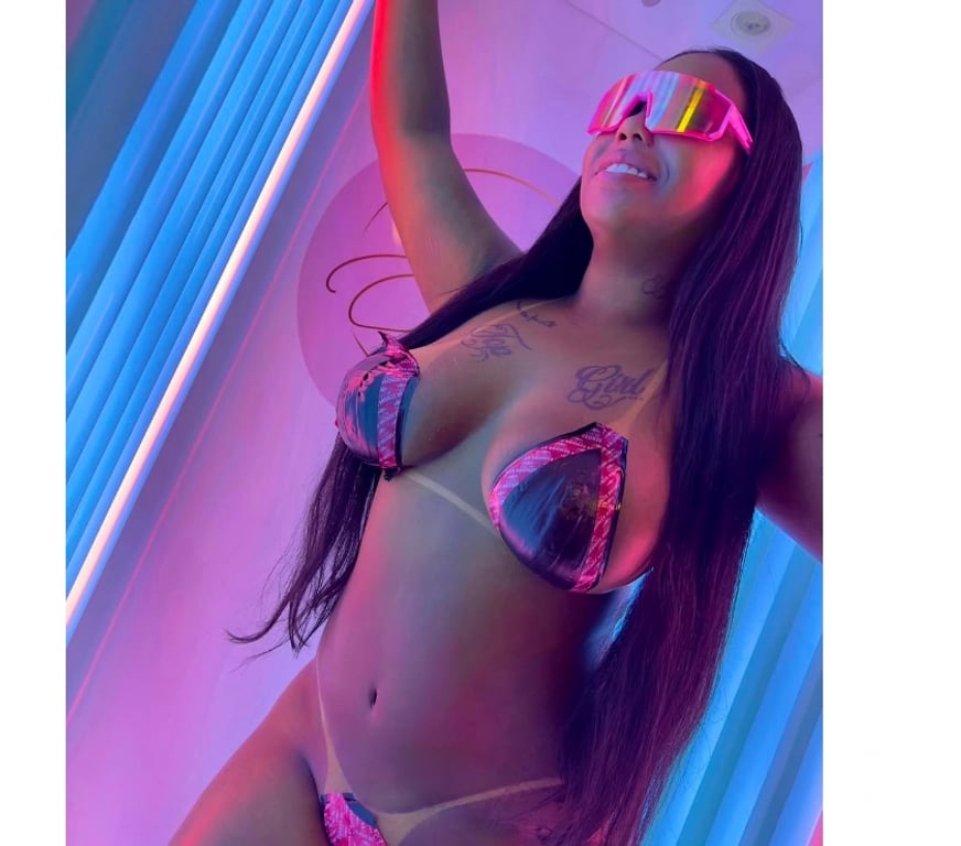 Escorts Bedfordshire Luton - Photos for MEL FIRST TIME IN THE UK DYING TO GET TO KNOW THE ENGLISH B