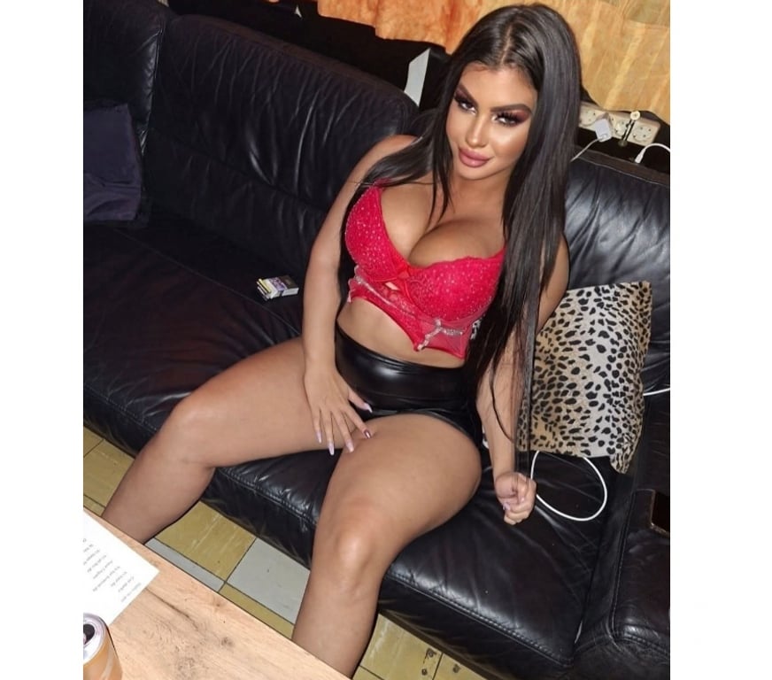 Escorts Buckinghamshire High Wycombe - Buckinghamshire - Photos for nice new brunette in your city