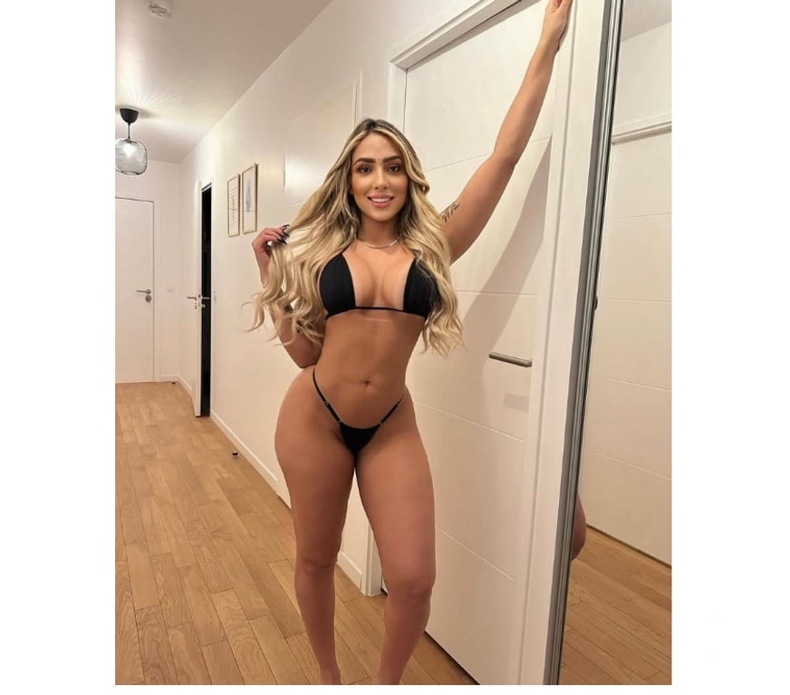 Escorts East London Gallions Reach - DLR Station - East London - Photos for 🤩A Stunning Beautiful BRAZILIAN GIRL BIG ASS 🤤