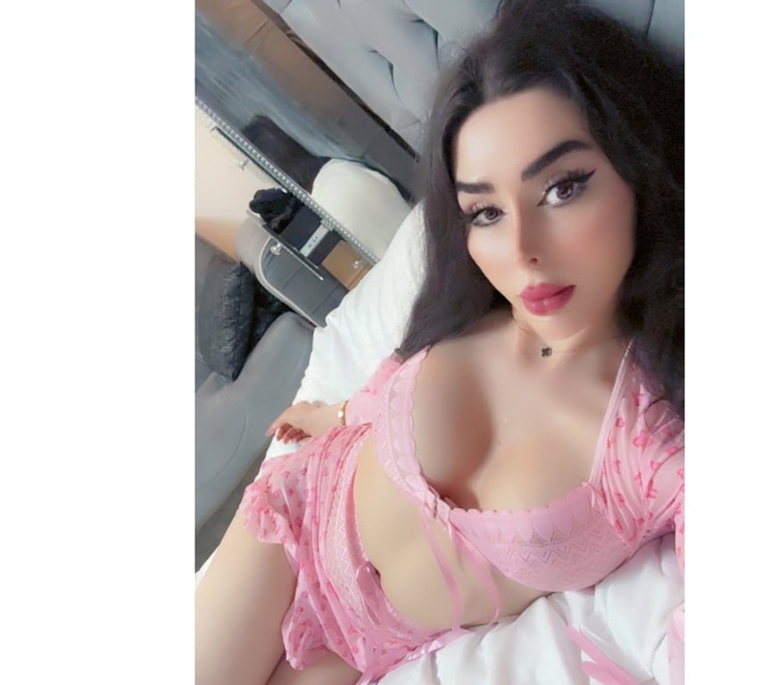 Trans Escorts Central London Westminster - Central London - Photos for Arab Ts Lili super hot and feminine