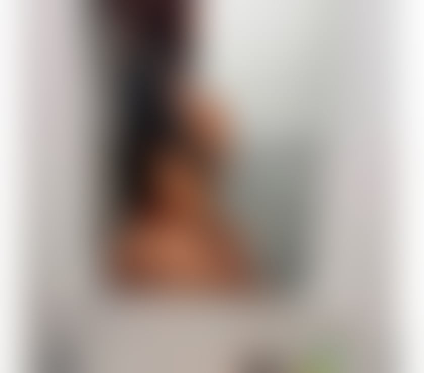 Trans Escorts South West London Dundonald Road Station - South West London - Photos for Beautiful, super-feminine transsexual woman.