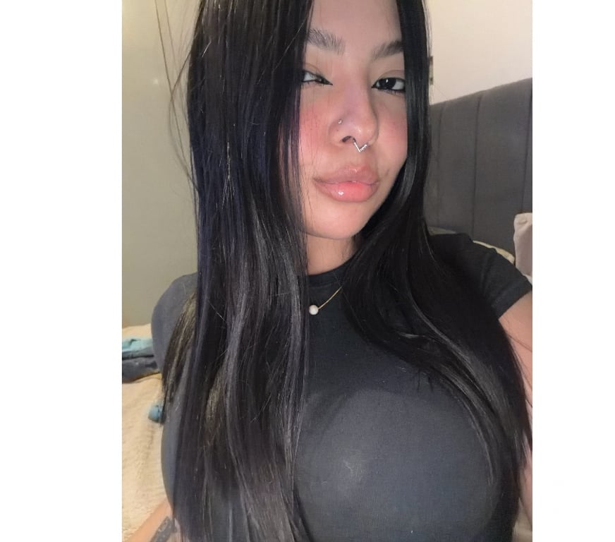 Escorts Pembrokeshire - Wales Haverfordwest - Pembrokeshire - Photos for Sweet caramel your elegant baby is available
