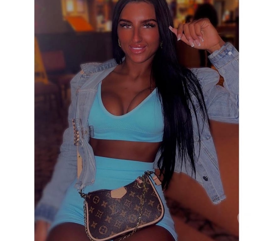 Adult Entertainment West Sussex Crawley - Photos for Sweet brunette and maleeee-Telegram or iMessage contact