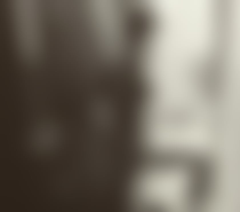Escorts Derbyshire Derbyshire Dales - Photos for Male Therapist Somatics and Tantric touch, and coaching