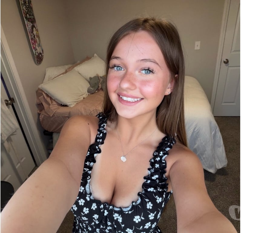 Escorts Cardiff Cardiff City Centre - Cardiff - Photos for 🍭LIA A STUDENT🍭NEW🔥FEW DAYS⏱️