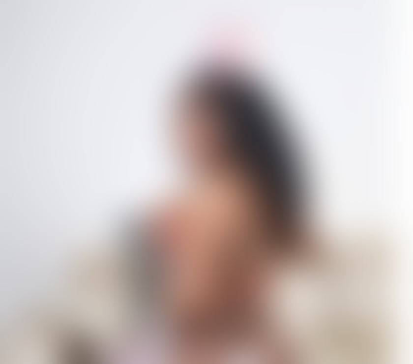 Escorts Suffolk Ipswich - Photos for Naughty Colombian transsexual completes huge endowment