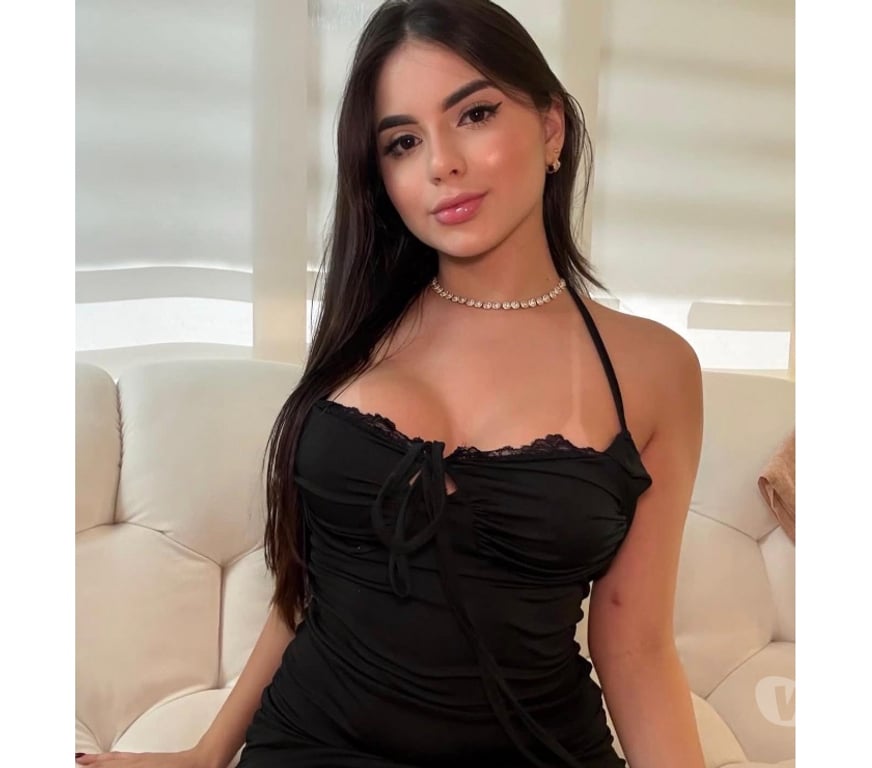 Escorts Surrey Epsom and Ewell - Photos for BRUNA LATINA 🍑👅 SLIM AMD FIT