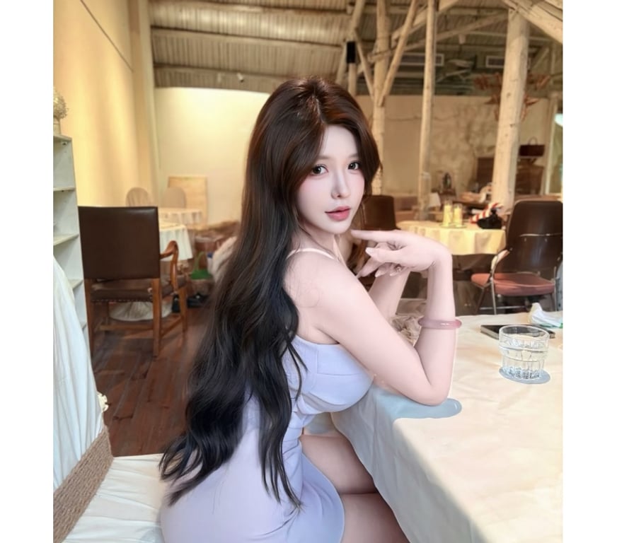 Escorts West Sussex Crawley - Photos for 07460569818 NEW🌸Asian Massage Crawley
