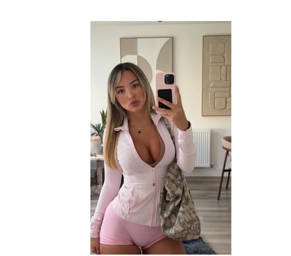 Escorts and Massages Derby City Centre Derby - Photos for Larissa, totally natural 🔥 G.F.E. the best, wow ❤️