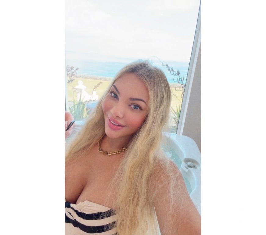 Escorts West Sussex Worthing - Photos for Valentina Blonde🇧🇷 XXL🍑