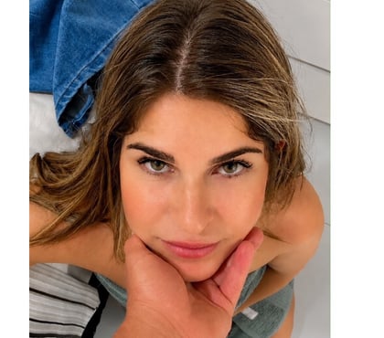 Photos for Loira brazilian