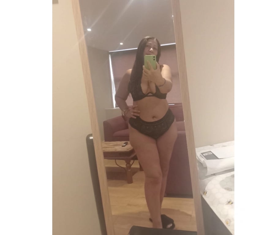 Escorts Lincolnshire Boston - Photos for Maya MATURE MILF