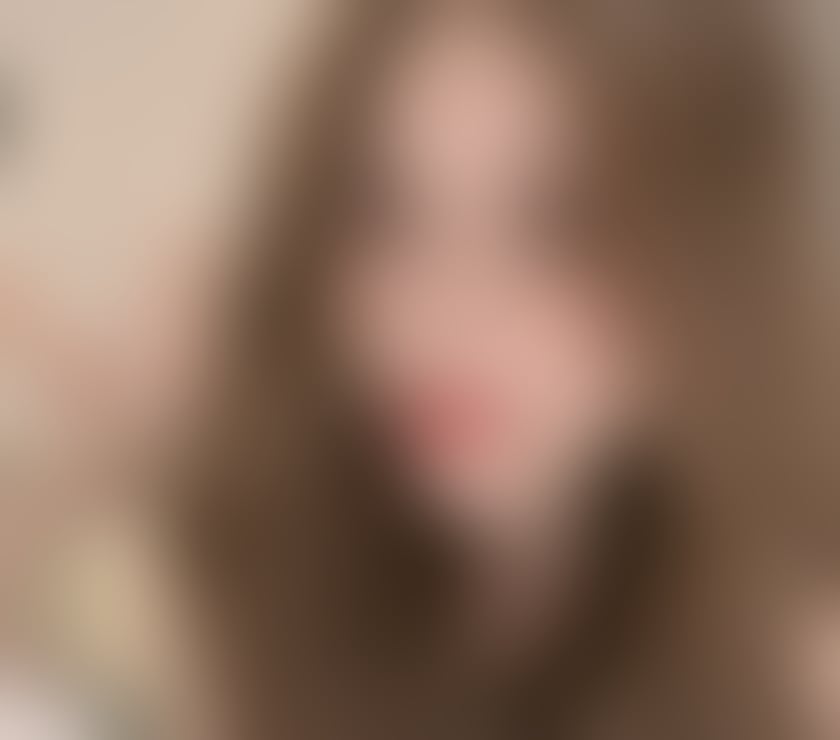 Carlisle - Cumberland — Hot Asian girl downtown😍👄