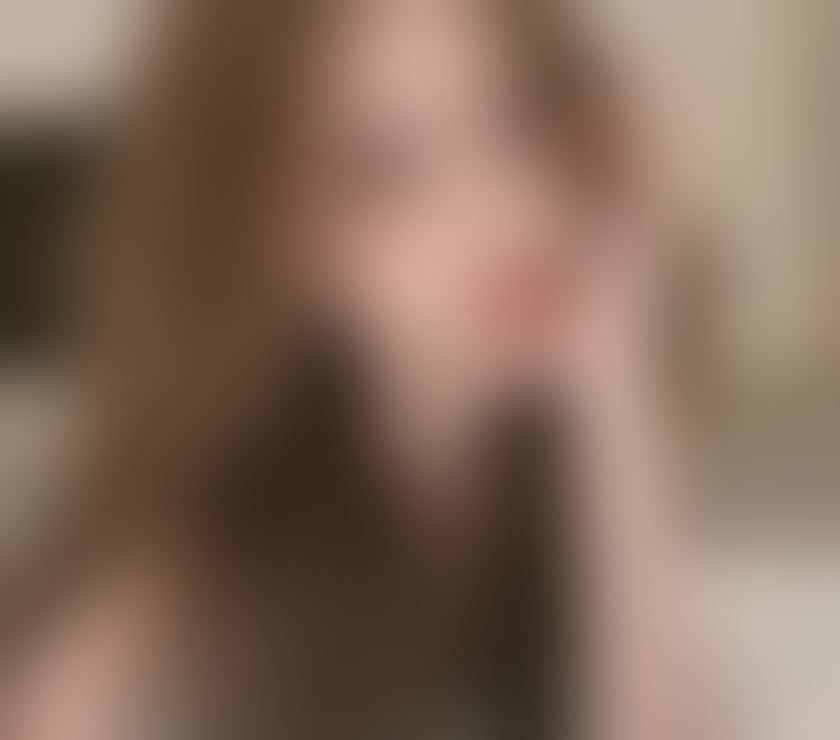 Carlisle - Cumberland — Hot Asian girl downtown😍👄