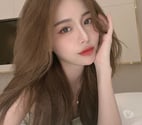 Carlisle - Cumberland — Hot Asian girl downtown😍👄