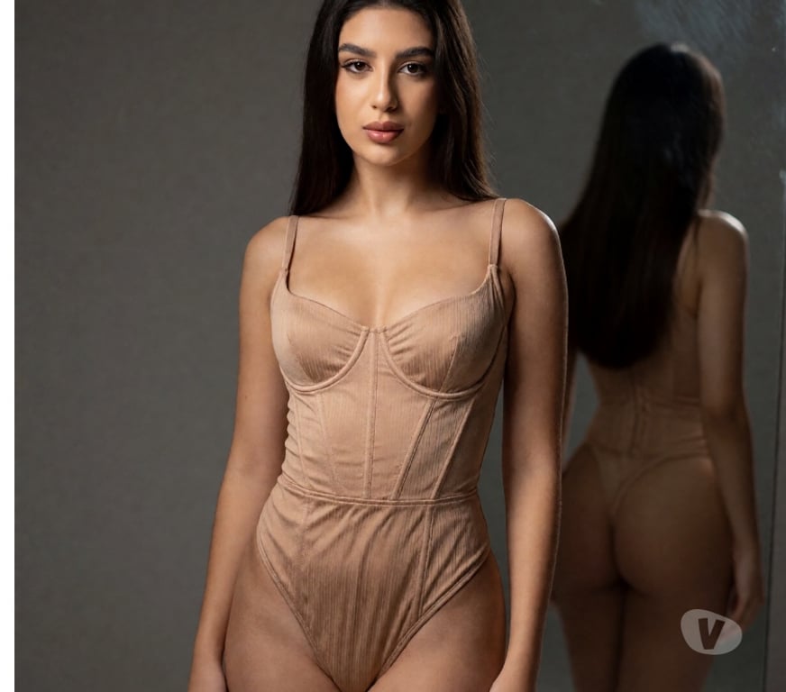 Escorts South West London Kensington - South West London - Photos for Young, natural, delicate and naughty